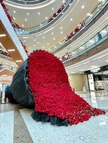 Dune Flow Vector workshop space where corporate flower arrangements are designed and prepared for business delivery